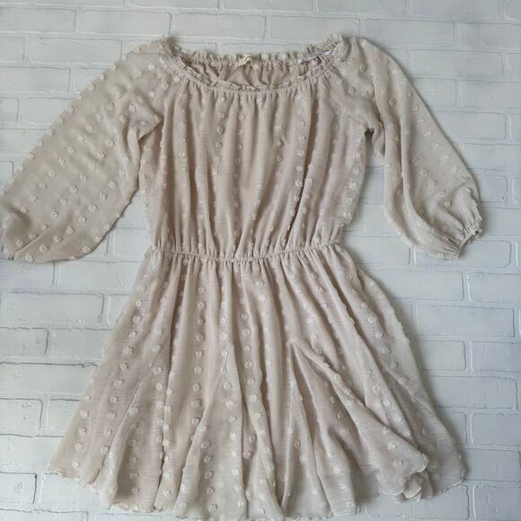 A Beautiful Soul Boutique Cream Long Sleeve Polka Dot Dress Plus Size 1X - Picture 2 of 6